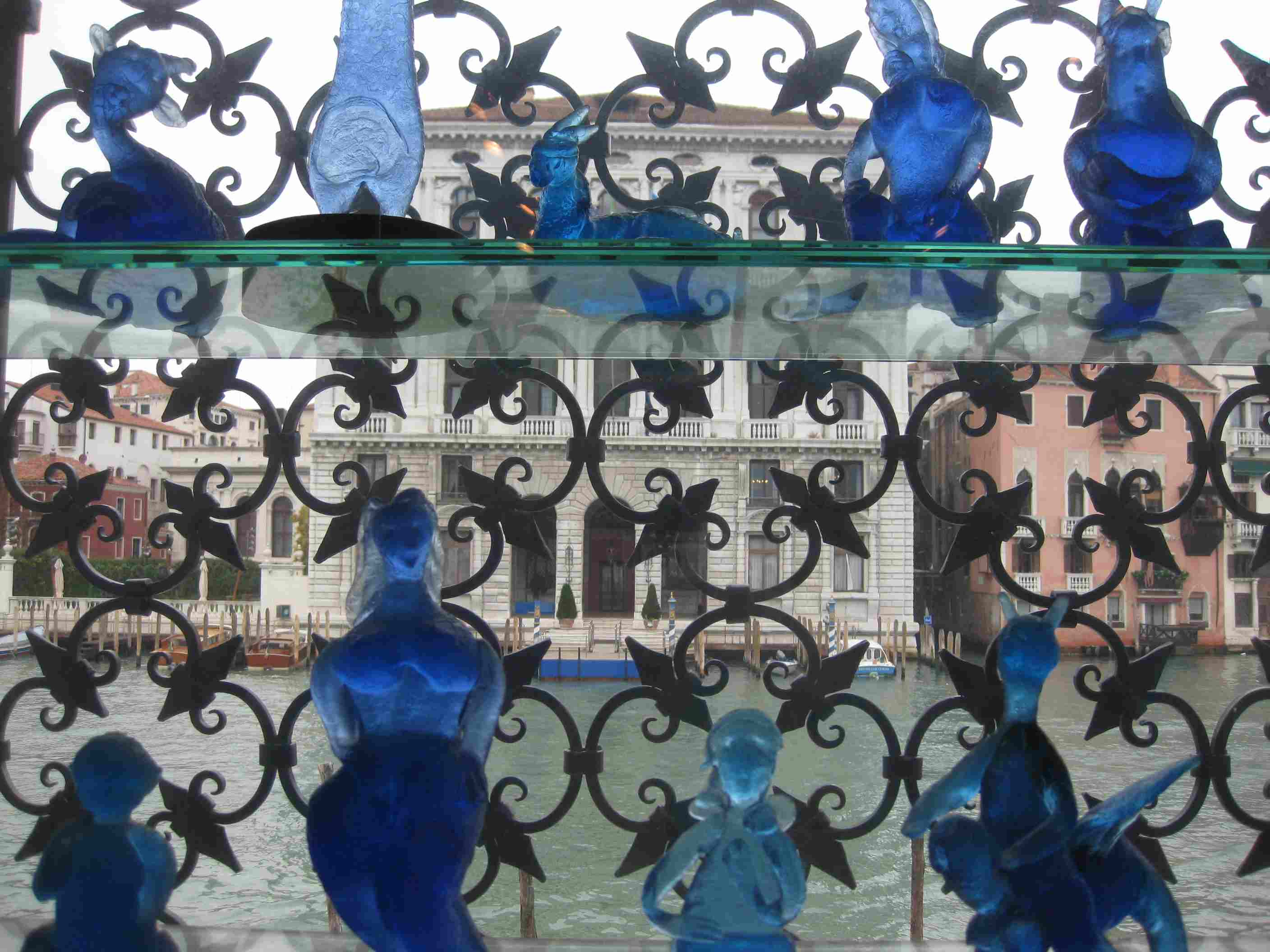 Fenster in der Peggy Guggenheim Collection